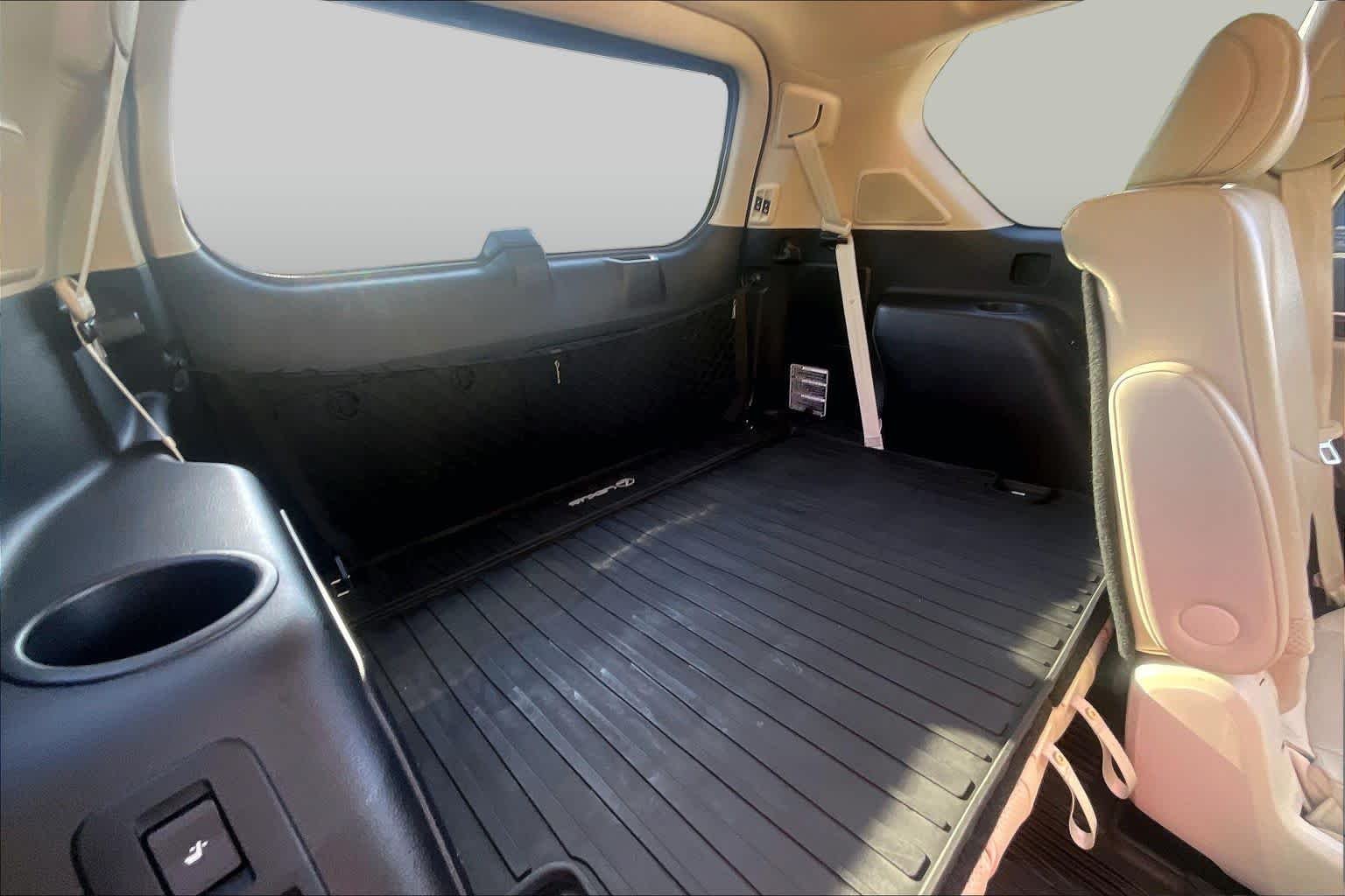 Used 2022 Starfire Pearl Lexus Luxury image 36