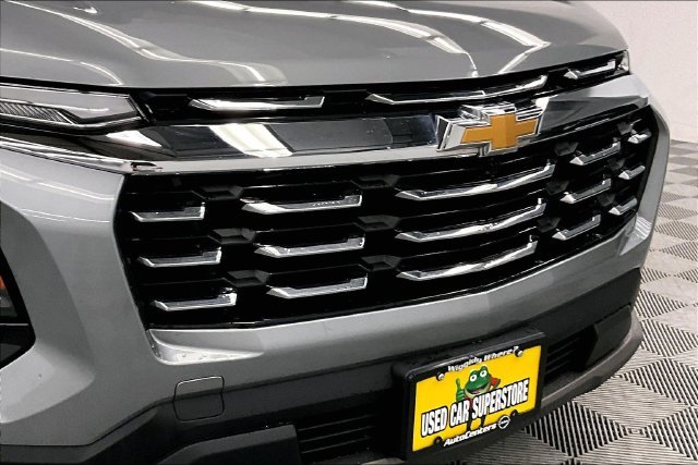 Used 2025 Sterling Gray Metallic Chevrolet LT image 33
