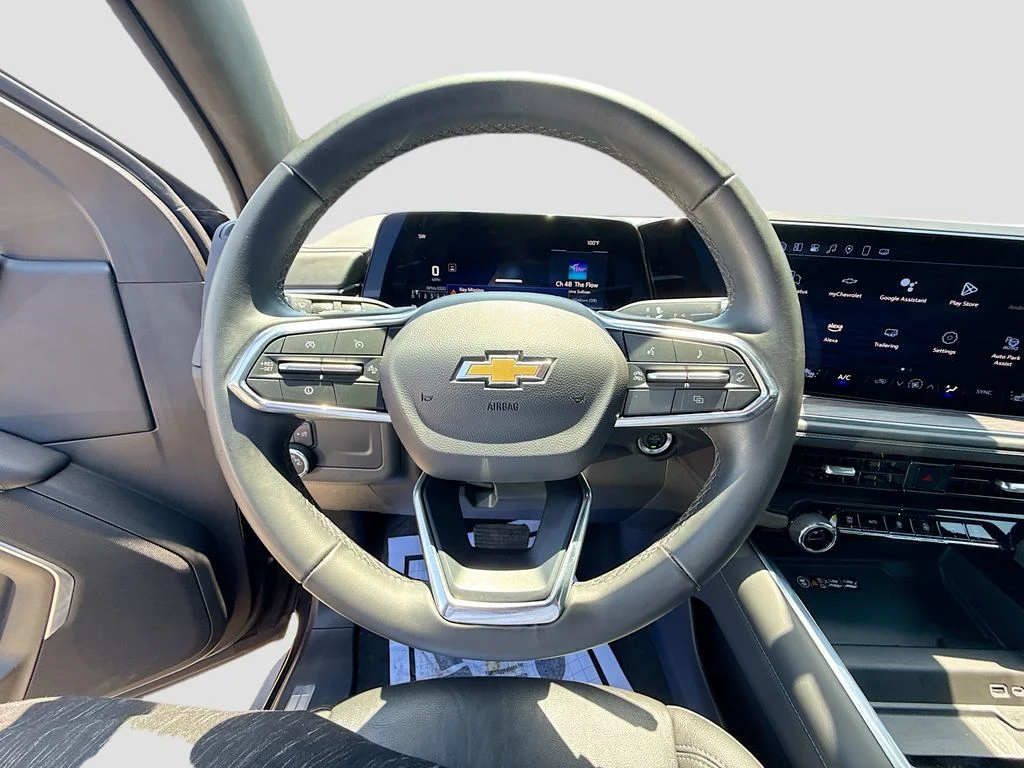 Used 2025 Gray Chevrolet LT image 12