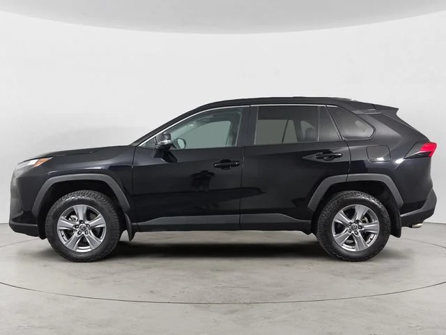 Used 2022 Midnight Black Metallic Toyota XLE image 8