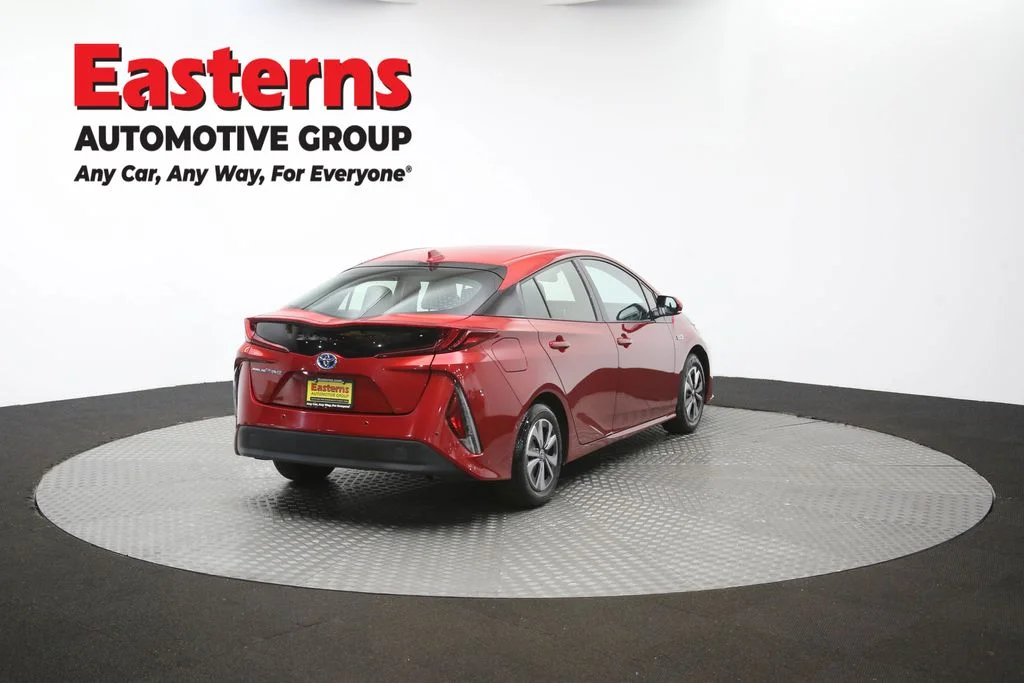 Used 2018 Red Toyota Advanced image 41