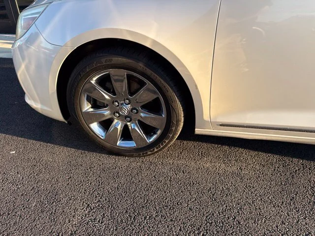 Used 2011 White Buick CXS image 9