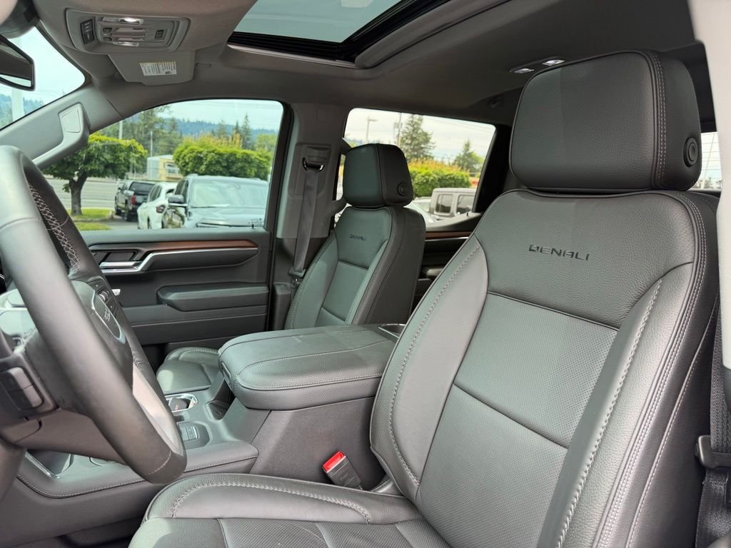 Used 2025 Silver GMC Denali image 16