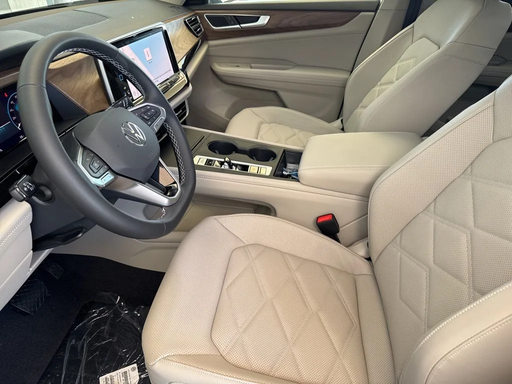 New 2026 White Volkswagen 2.0T SE image 9