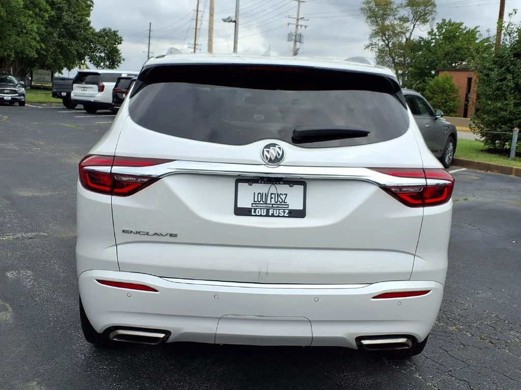 Used 2020 White Frost Tricoat Buick Avenir image 18