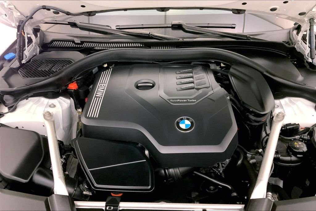 Used 2023 Alpine White BMW  image 9