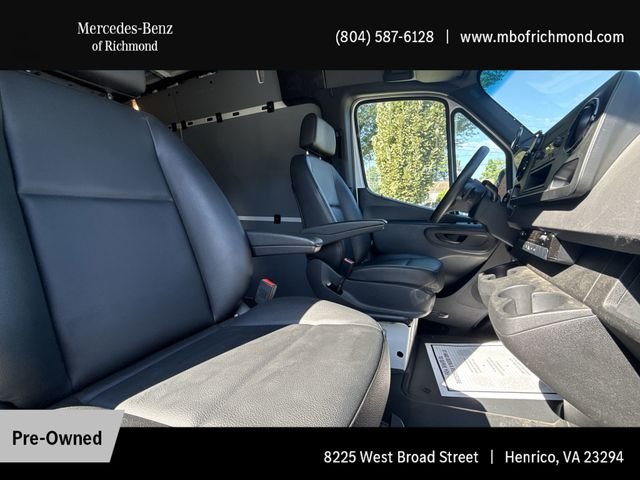 Used 2023 White Mercedes-Benz Cargo 144 WB image 17