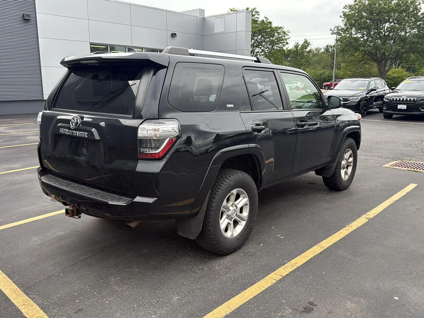 Used 2022 Midnight Black Metallic Toyota SR5 Premium image 9