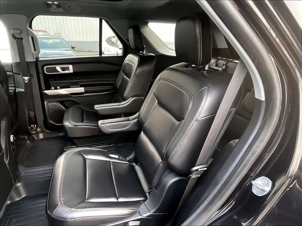 Used 2022 Black Ford XLT image 15