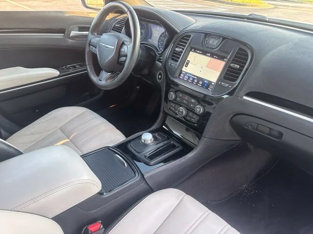 Used 2018 White Chrysler S image 26