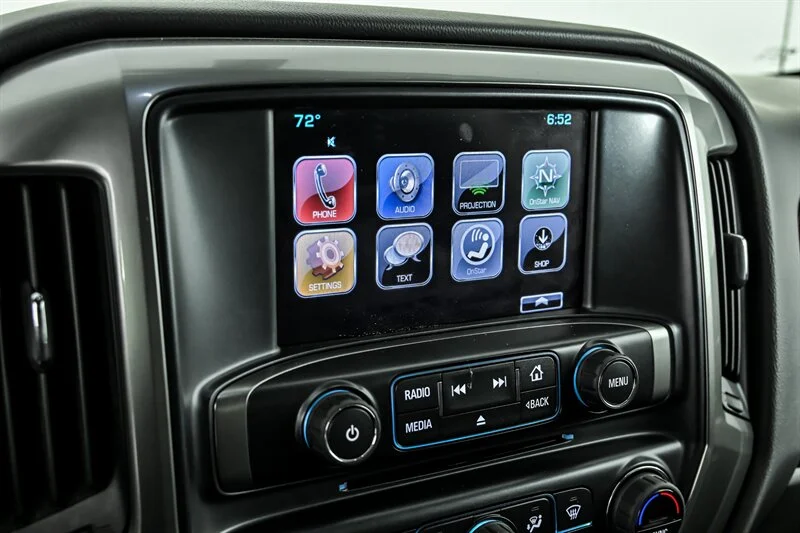 Used 2017  Chevrolet LT image 20