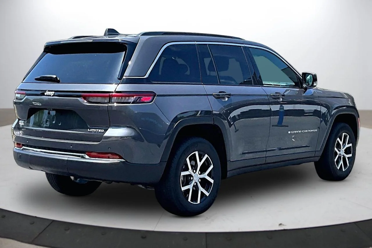 Certified Used 2024 Gray Jeep Limited image 9