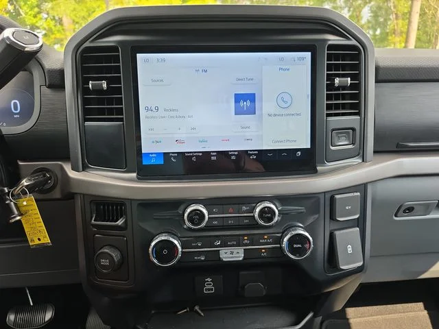 Used 2025 Black Ford XLT image 22