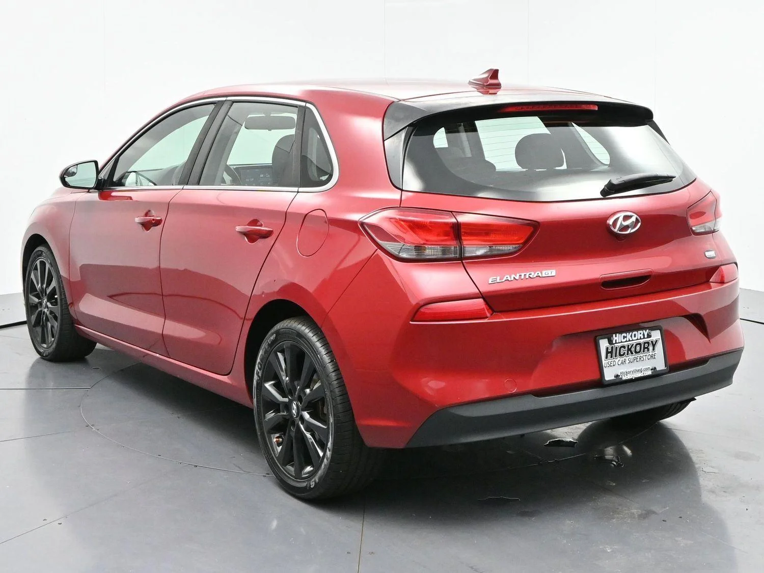 Used 2019 Scarlet Red Pearl Hyundai Auto image 5