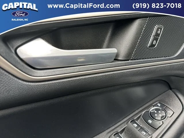 Used 2023 Blue Ford SEL image 20