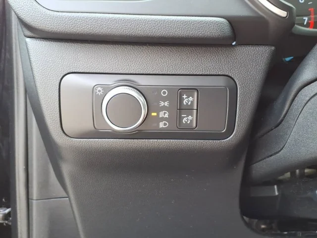 Used 2020 Black Ford SE image 21
