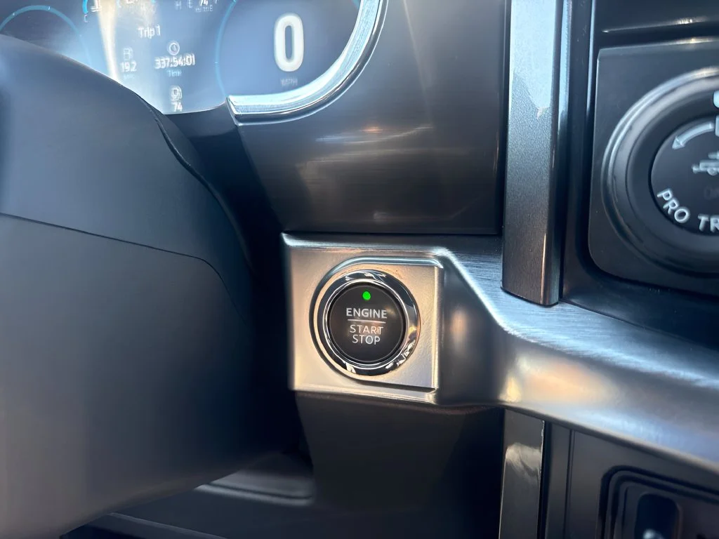 Used 2022 Black Ford Lariat image 20