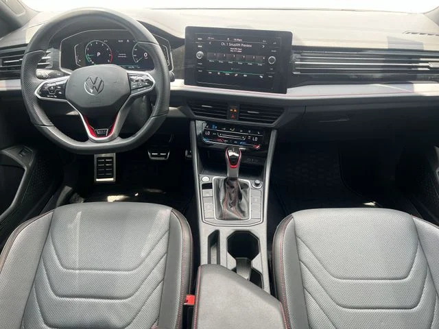 Used 2025 White Volkswagen 2.0T Autobahn image 17
