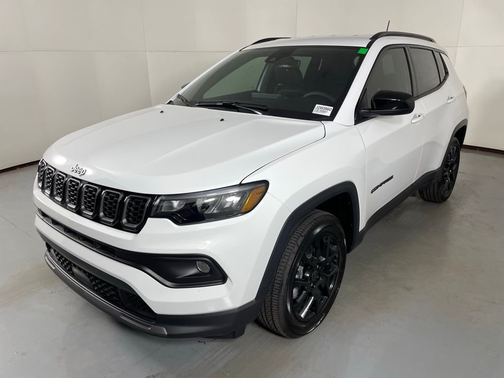 New 2026 Bright White Clearcoat Jeep Latitude image 4