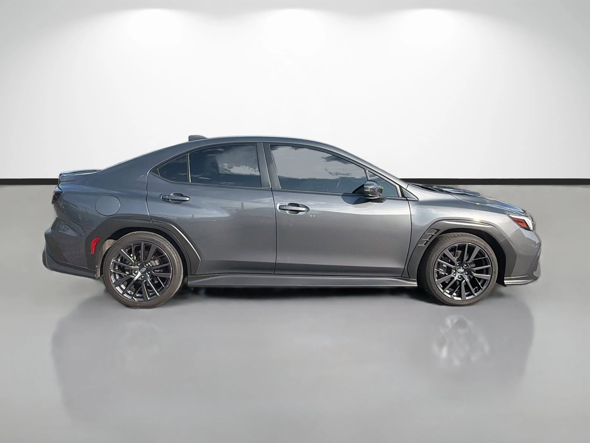 Used 2022 Magnetite Gray Metallic Subaru Limited image 2