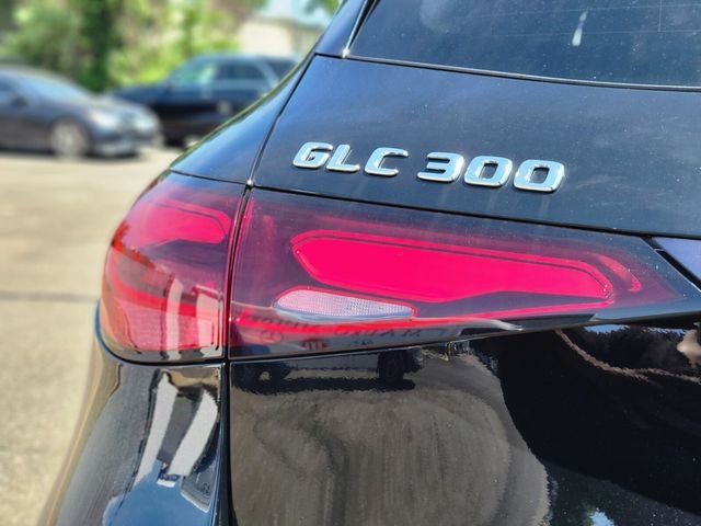 Used 2023 Black Mercedes-Benz GLC 300 image 11