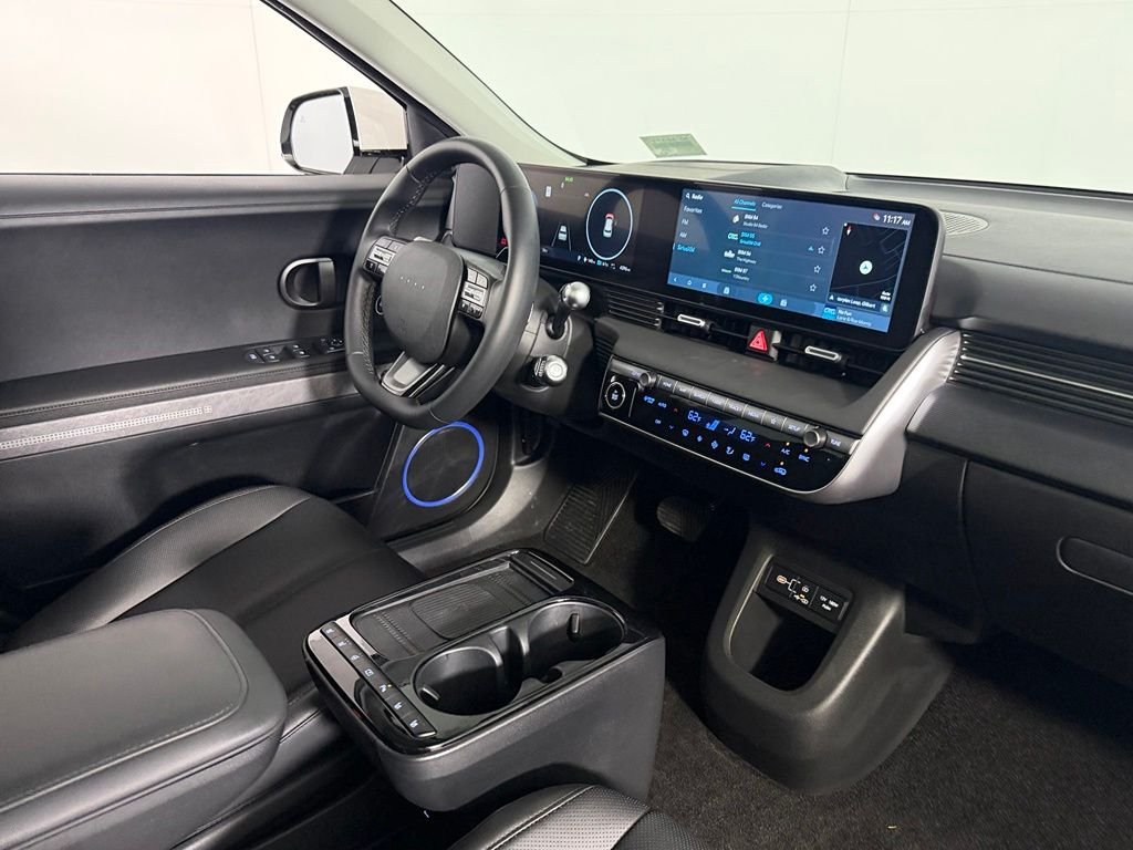 Used 2025 White Hyundai Limited image 33