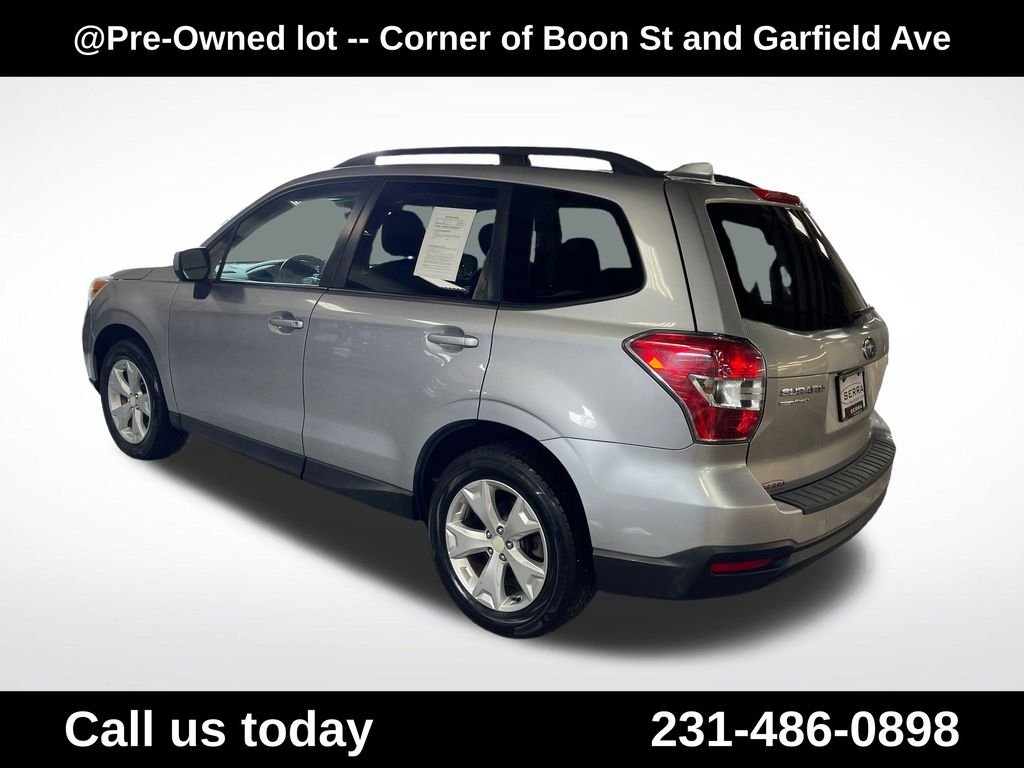 Used 2016 Silver Subaru 2.5i Premium image 3