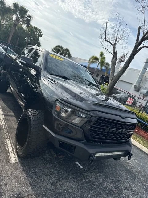 2022 RAM 1500 Big Horn/Lone Star 4x4 Crew Cab 5'7's photo