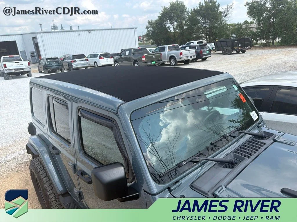 Used 2024 Gray Jeep Rubicon X image 11