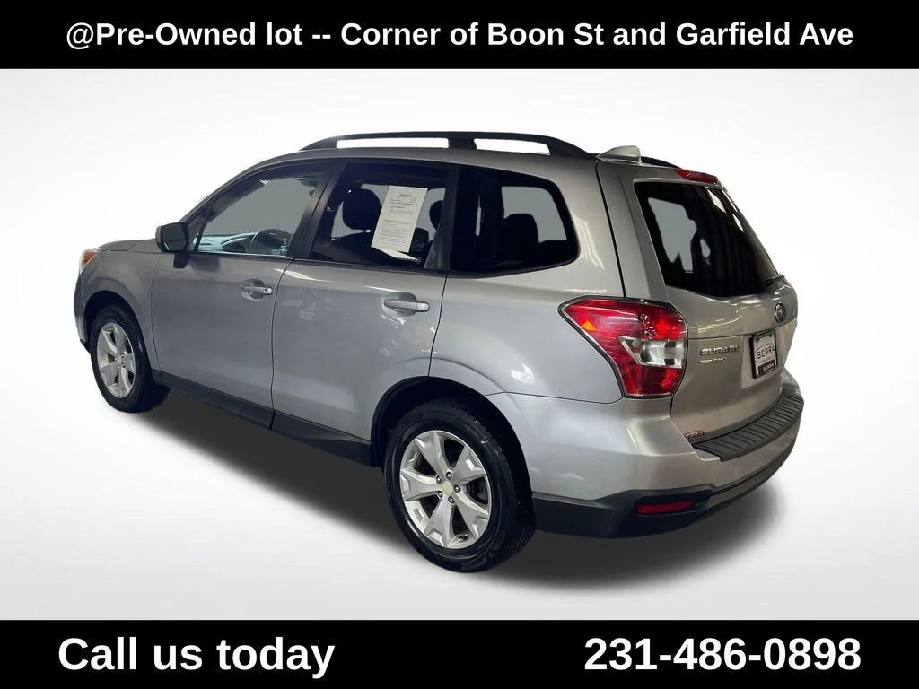 Used 2016 Silver Subaru 2.5i Premium image 3