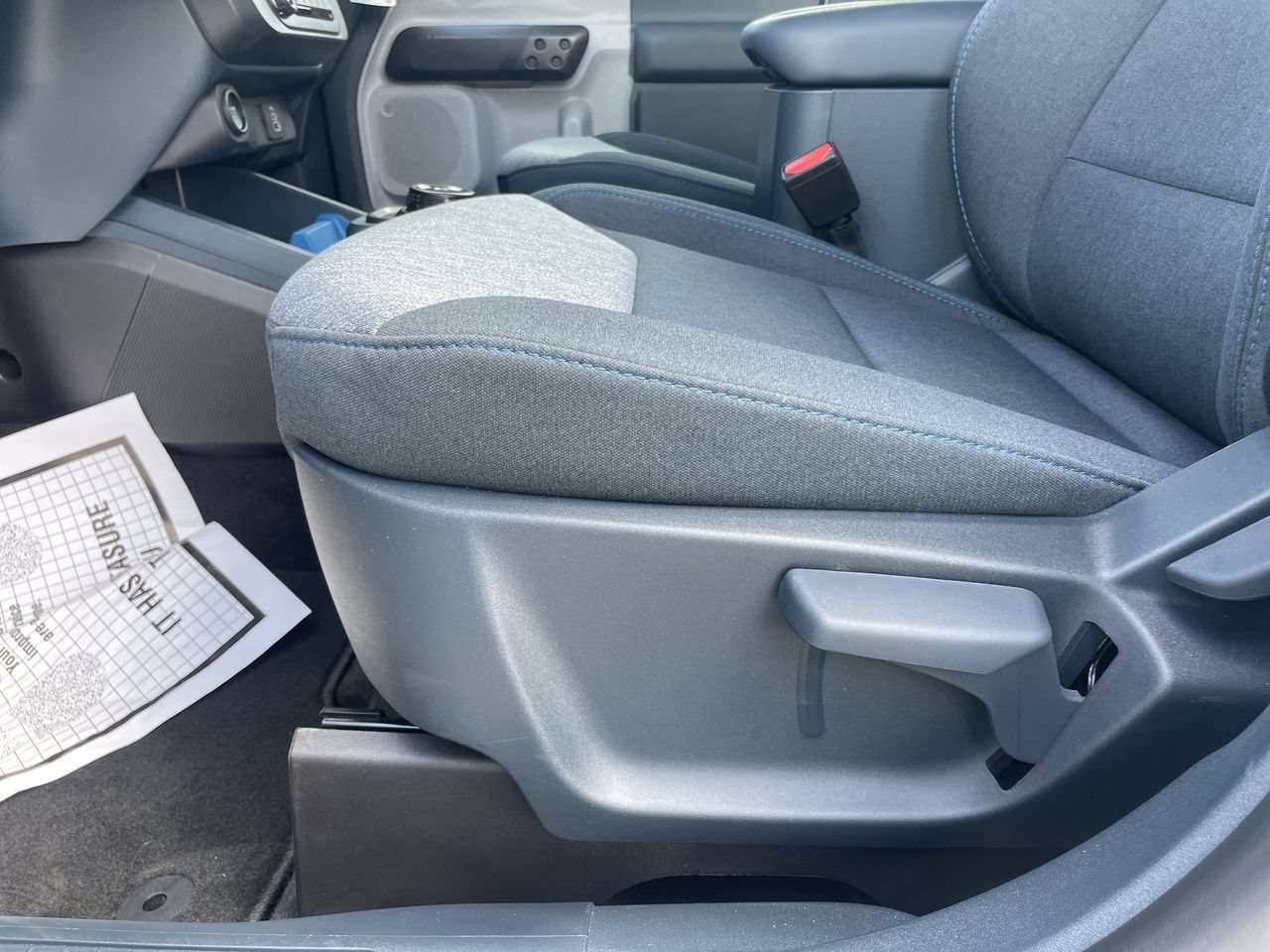 New 2026 Oxford White Ford XLT image 19