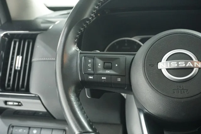 Used 2024 BLACK Nissan SV image 27