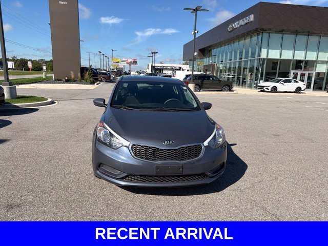 Used 2016 Blue Kia LX image 4