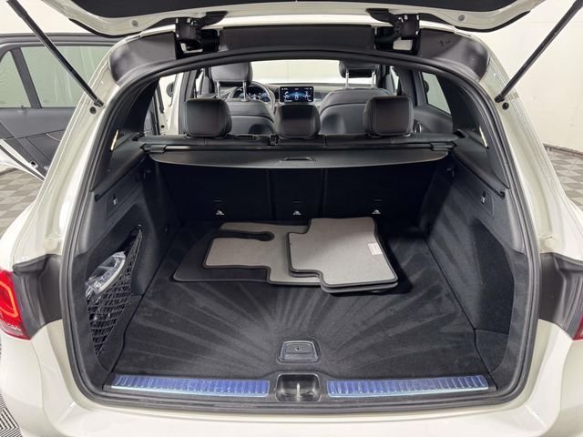 2022 Mercedes-Benz GLC GLC300 - Photo 14