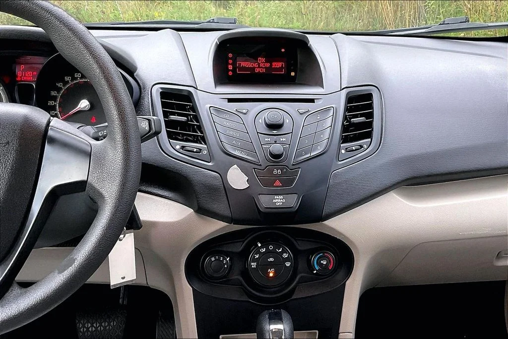 Used 2013 Purple Ford S image 5