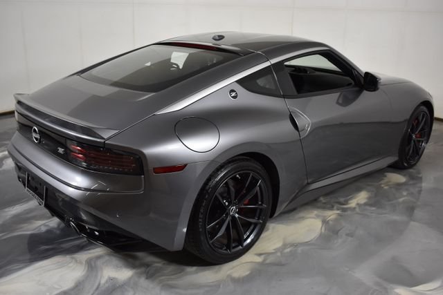 Used 2024 Gray Nissan Performance image 25