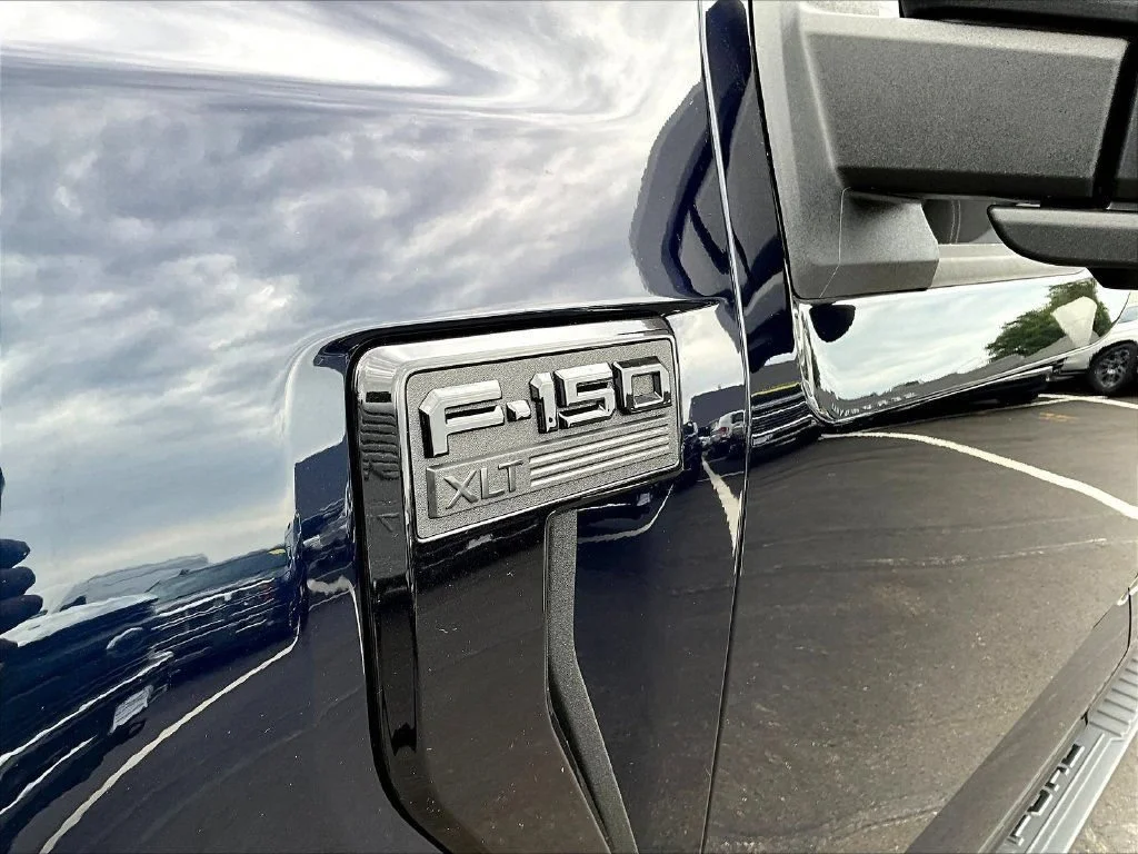 Used 2026 Blue Metallic Ford XLT image 27