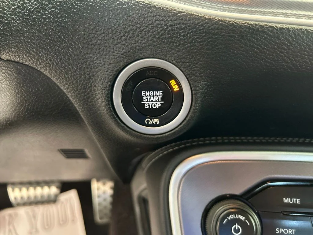 Used 2019 Gray Dodge SXT image 32