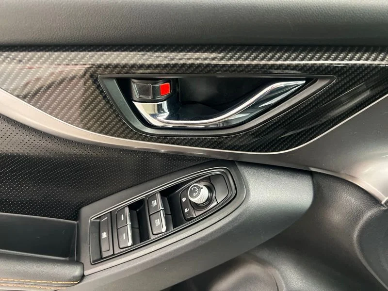 Used 2018 Silver Subaru 2.0i Limited image 19