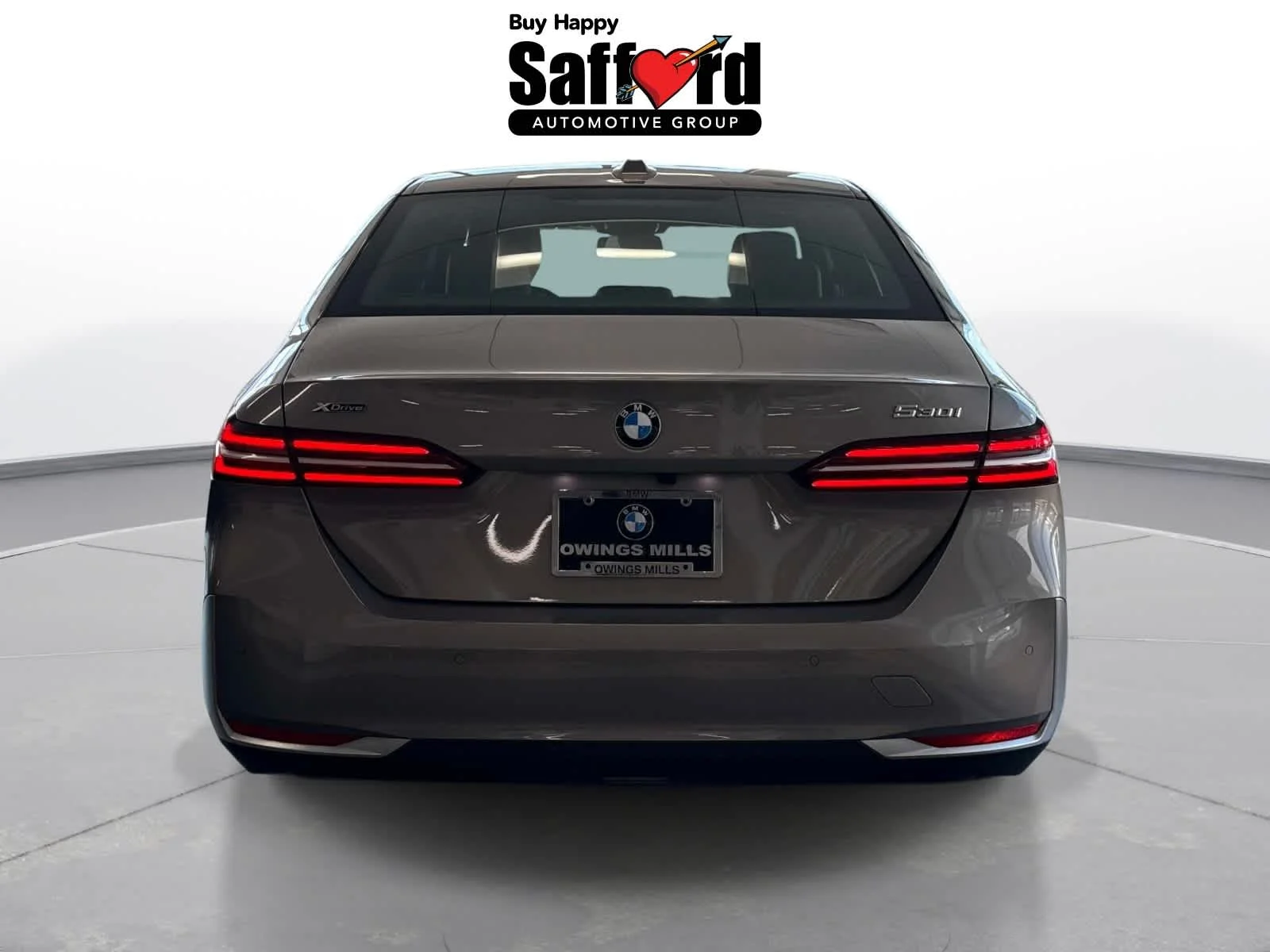 Used 2024 Oxide Grey Metallic BMW 530i xDrive image 14
