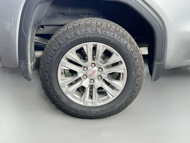 Used 2023 Silver GMC Denali image 37