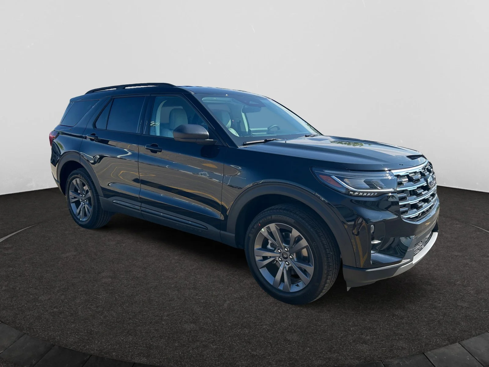 New 2026 Agate Black Metallic Ford Active w/200A Pkg image 7