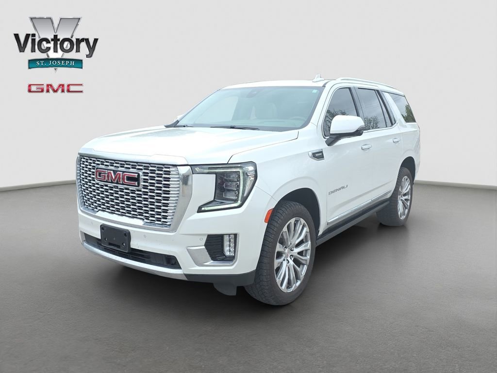 Used 2022 White Frost Tricoat GMC Denali image 3