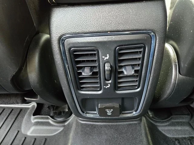 Used 2021 Gray Jeep Laredo image 21