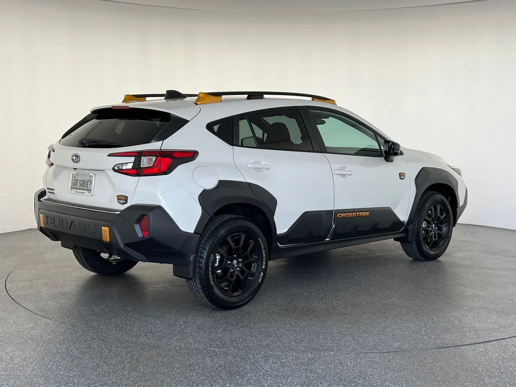 New 2026 CRYSTAL WHITE PEARL Subaru Wilderness image 4
