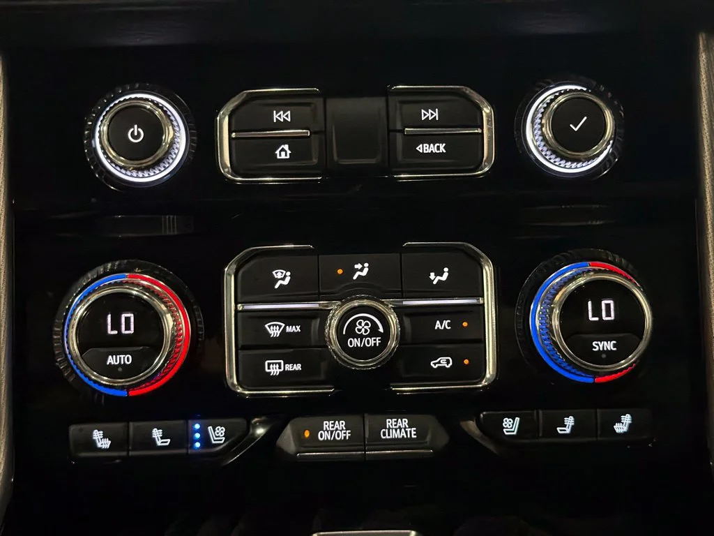 Used 2021 Black GMC Denali image 17