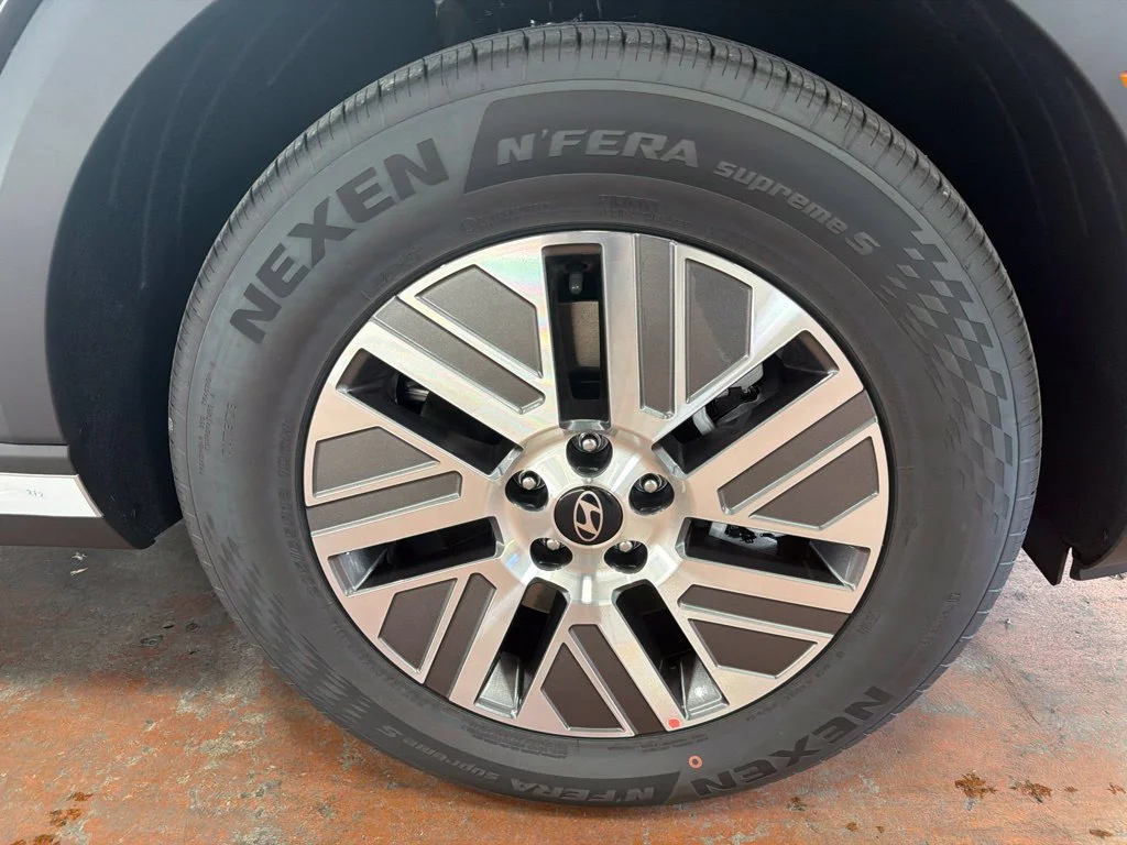 New 2027 Abyss Black Pearl Hyundai Blue SEL Premium image 11