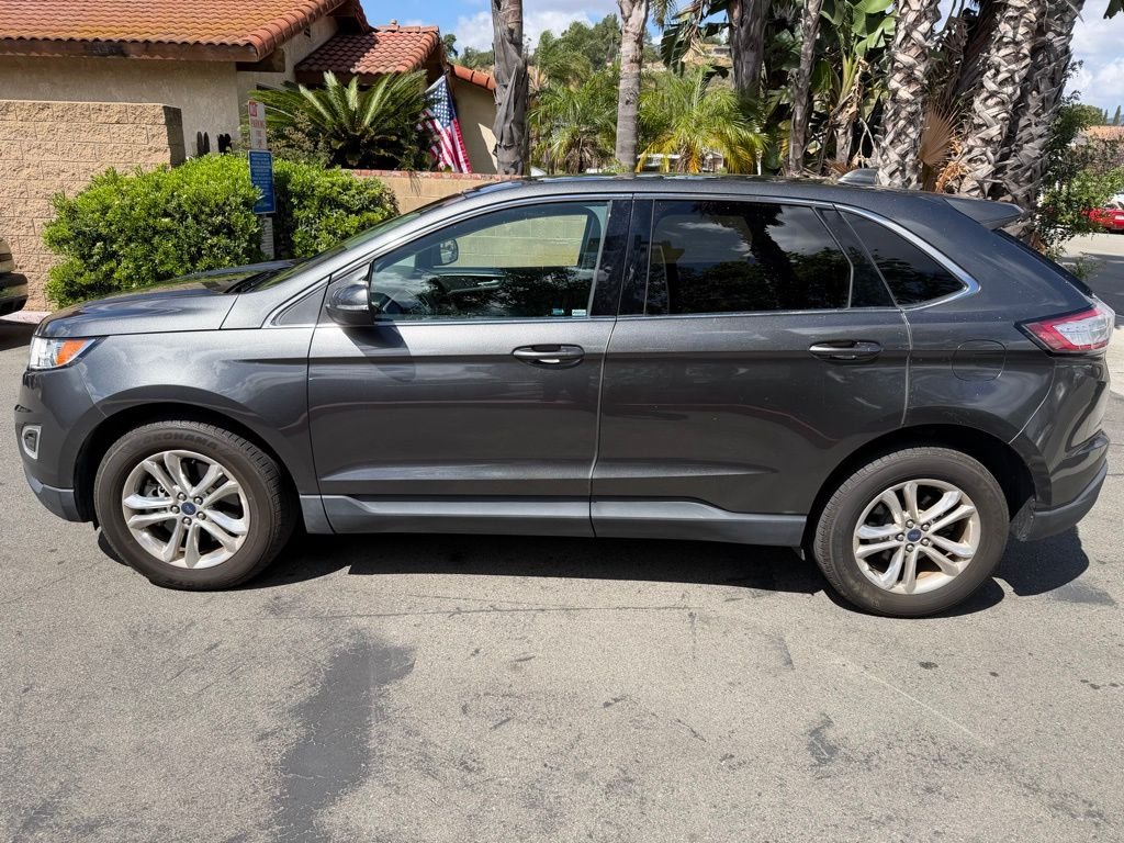 Used 2018 Gray Ford SEL image 3