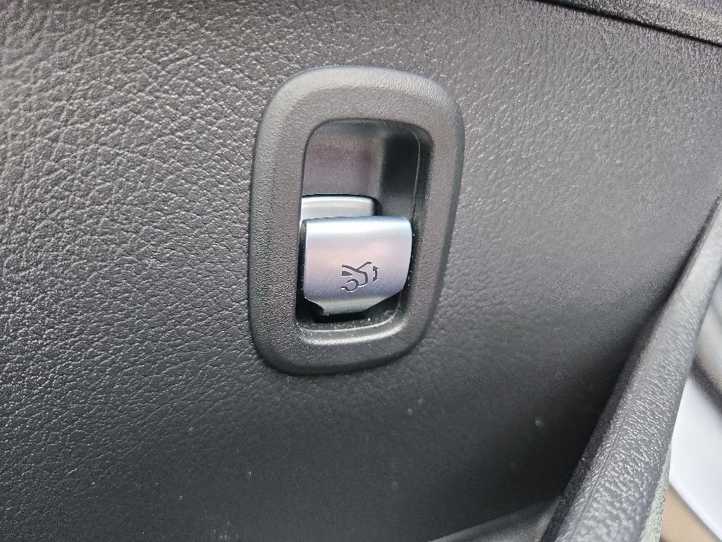 Used 2024 Gray Mercedes-Benz C 300 image 35