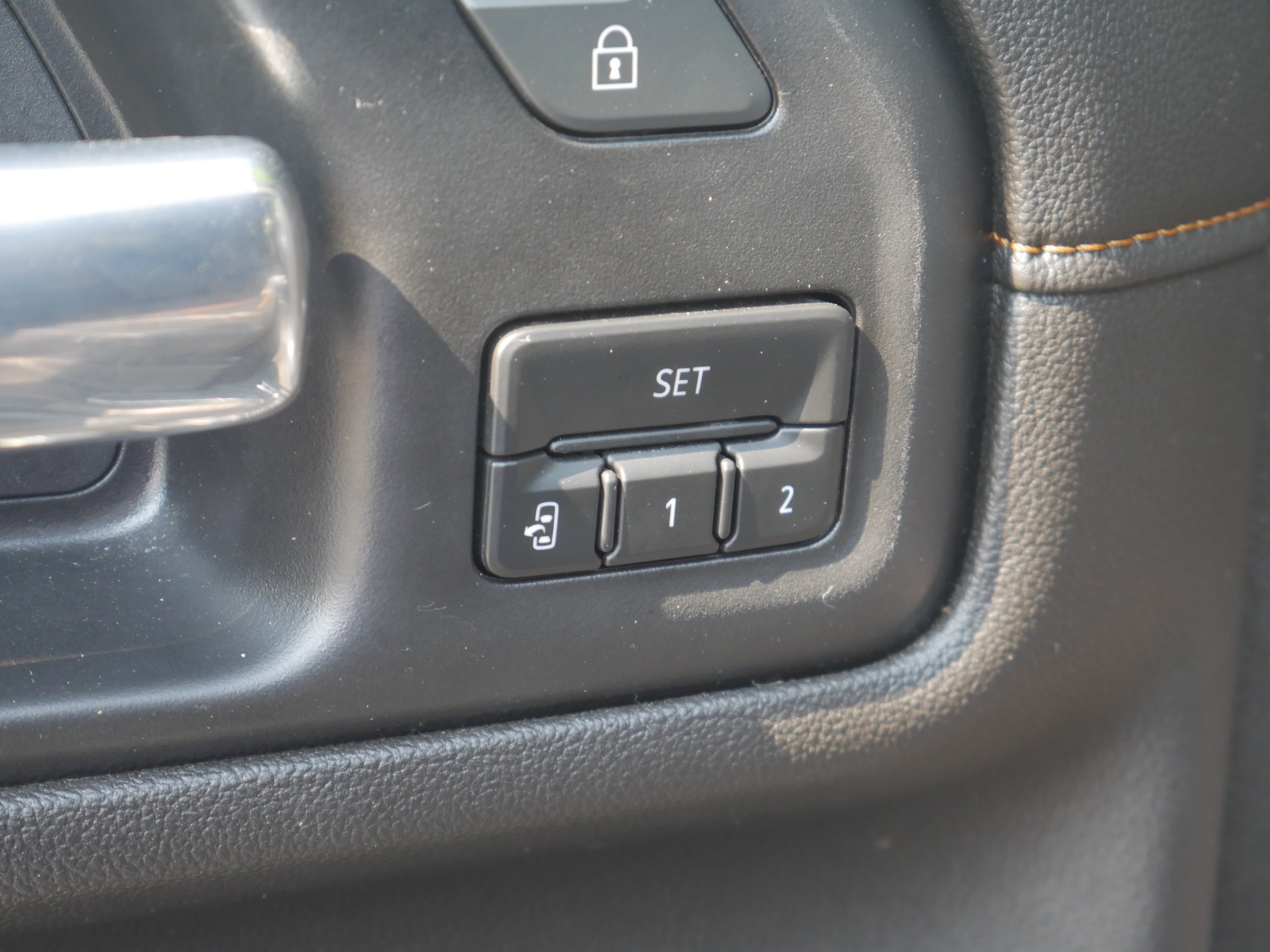 Used 2022 Onyx Black GMC AT4 image 35
